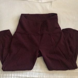 Knee length cropped Lululemon leggings
